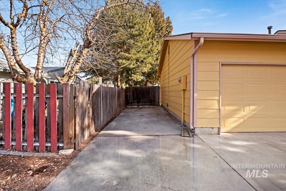 7091 W LIMELIGHT ST., Boise, Idaho 83714-2441, 3 Bedrooms, 2 Bathrooms, Residential For Sale, Price $429,900,MLS 98973910