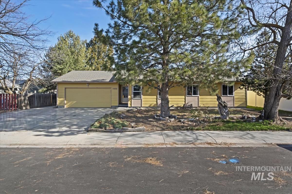 7091 W LIMELIGHT ST., Boise, Idaho 83714-2441, 3 Bedrooms, 2 Bathrooms, Residential For Sale, Price $429,900,MLS 98973910