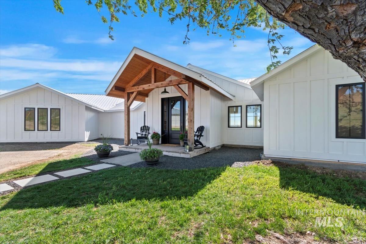 10200 W Scenic View, Star, Idaho 83669, 4 Bedrooms, 2.5 Bathrooms, Residential For Sale, Price $2,099,900,MLS 98973913