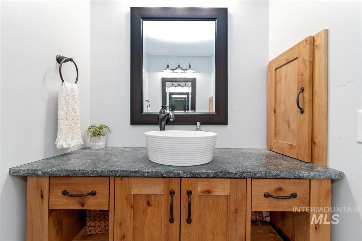 10200 W Scenic View, Star, Idaho 83669, 4 Bedrooms, 2.5 Bathrooms, Residential For Sale, Price $2,099,900,MLS 98973913