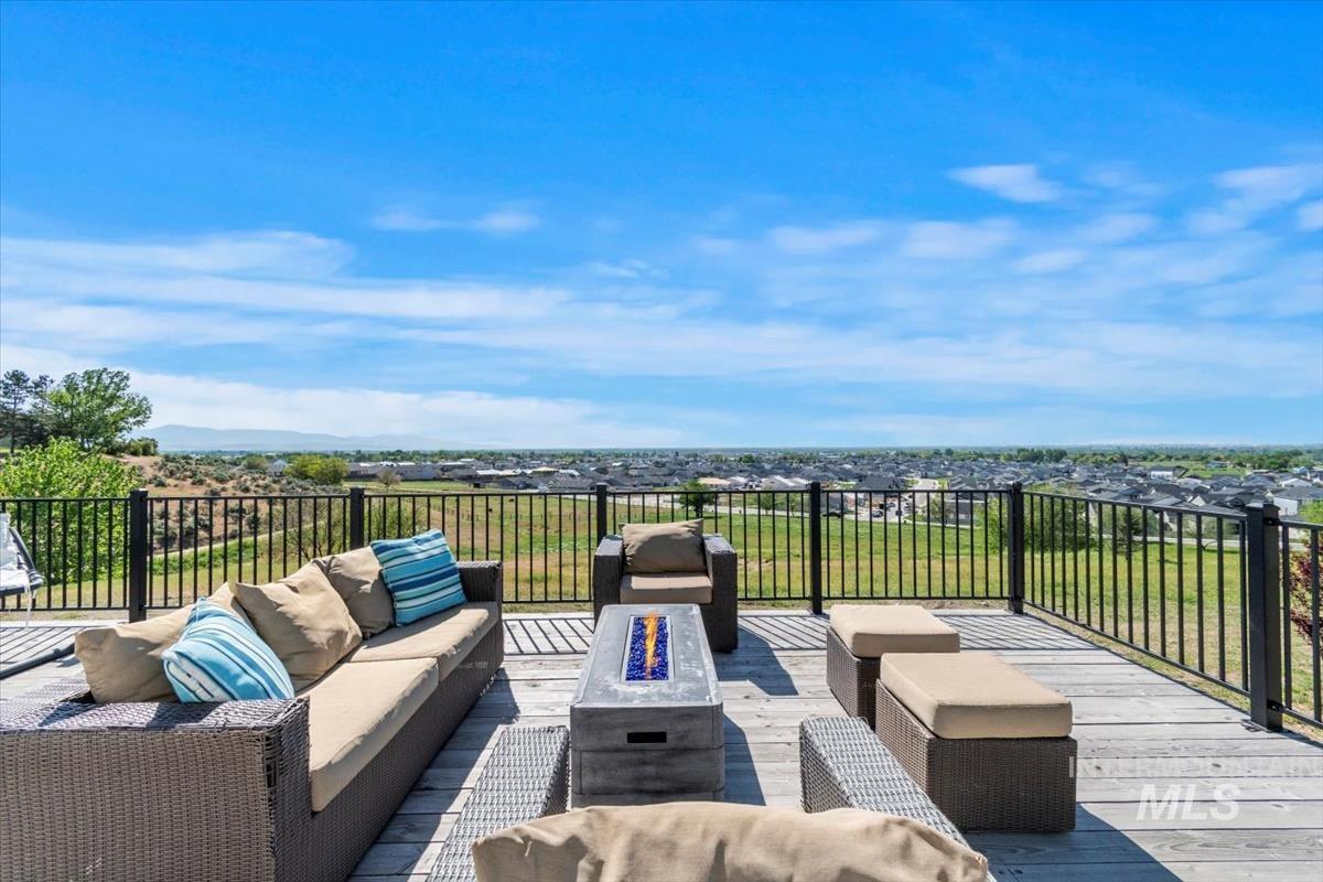 10200 W Scenic View, Star, Idaho 83669, 4 Bedrooms, 2.5 Bathrooms, Residential For Sale, Price $2,099,900,MLS 98973913