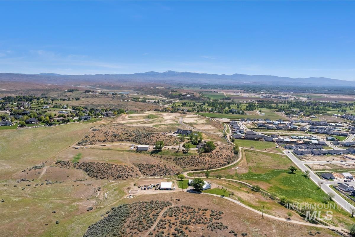 10200 W Scenic View, Star, Idaho 83669, 4 Bedrooms, 2.5 Bathrooms, Residential For Sale, Price $2,099,900,MLS 98973913