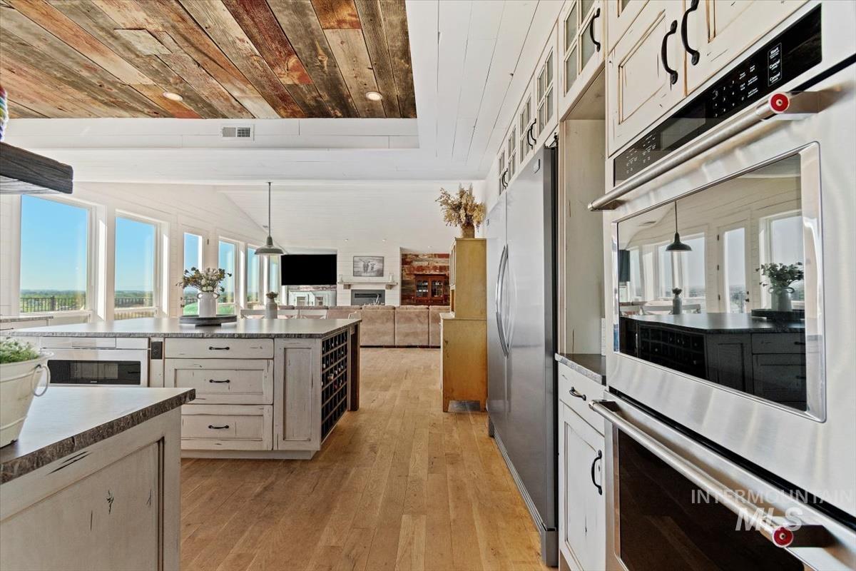 10200 W Scenic View, Star, Idaho 83669, 4 Bedrooms, 2.5 Bathrooms, Residential For Sale, Price $2,099,900,MLS 98973913