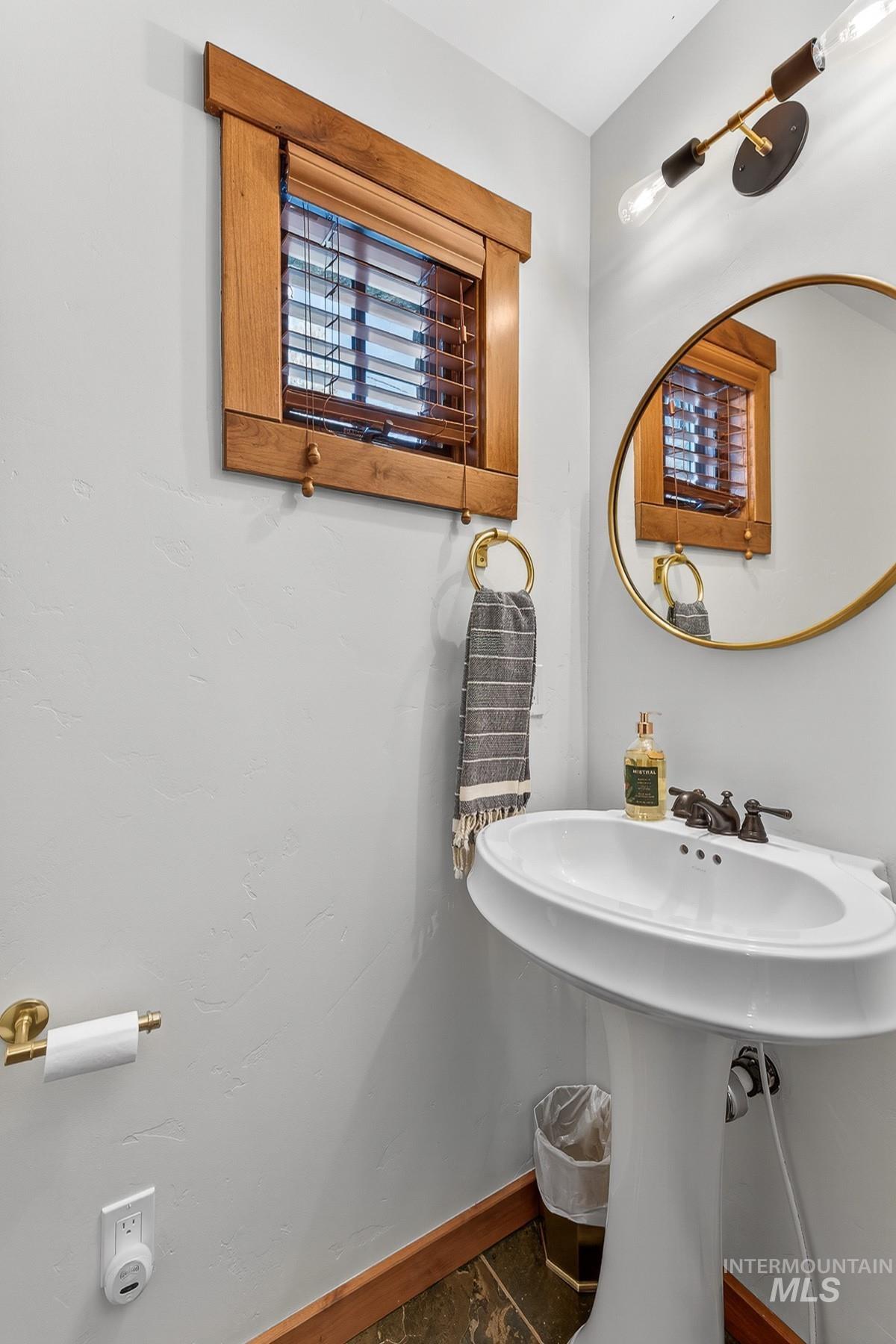 21 Rock Creek Court, Donnelly, Idaho 83615, 2 Bedrooms, 2.5 Bathrooms, Residential For Sale, Price $1,399,500,MLS 98973914