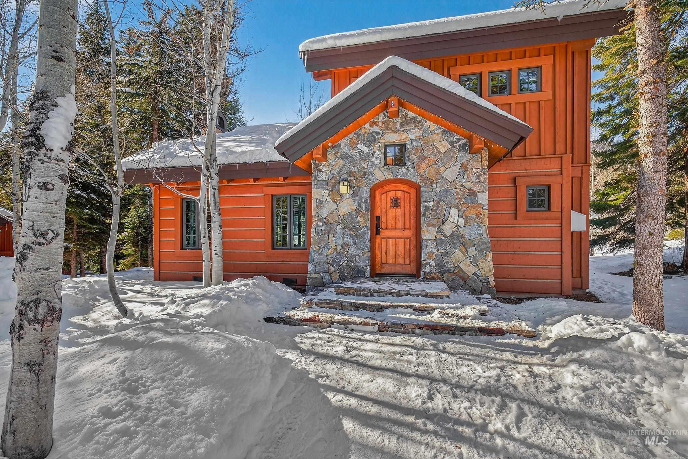 21 Rock Creek Court, Donnelly, Idaho 83615, 2 Bedrooms, 2.5 Bathrooms, Residential For Sale, Price $1,399,500,MLS 98973914