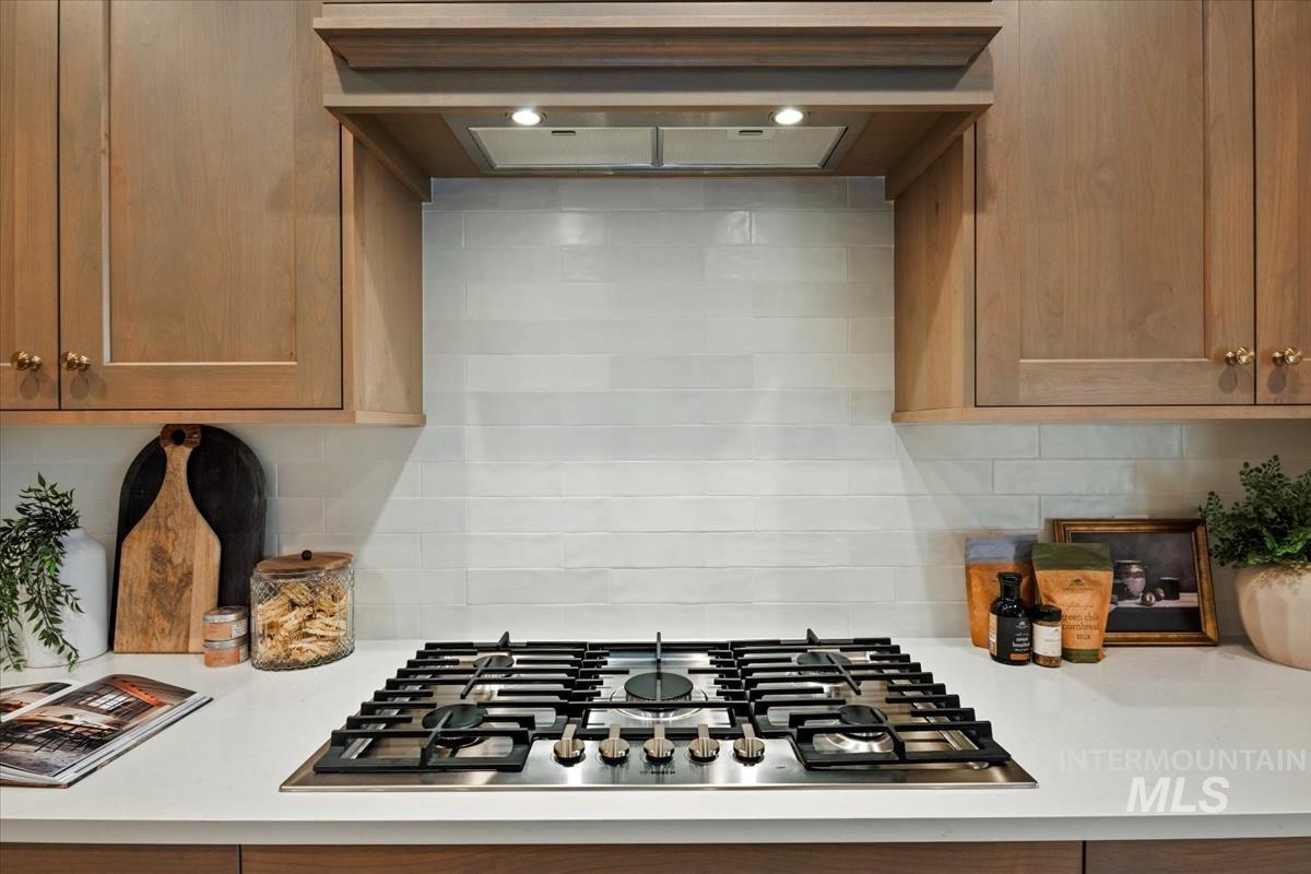 6427 N Barholm Ln, Eagle, Idaho 83616, 4 Bedrooms, 3 Bathrooms, Residential For Sale, Price $649,880, 98973915