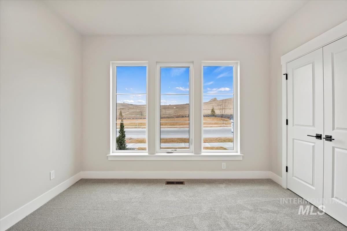 6427 N Barholm Ln, Eagle, Idaho 83616, 4 Bedrooms, 3 Bathrooms, Residential For Sale, Price $649,880, 98973915