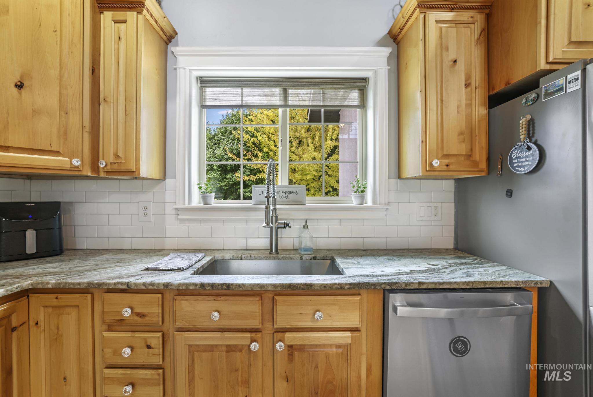 1601 N McKinley, Jerome, Idaho 83338, 4 Bedrooms, 2.5 Bathrooms, Residential For Sale, Price $479,900,MLS 98973917