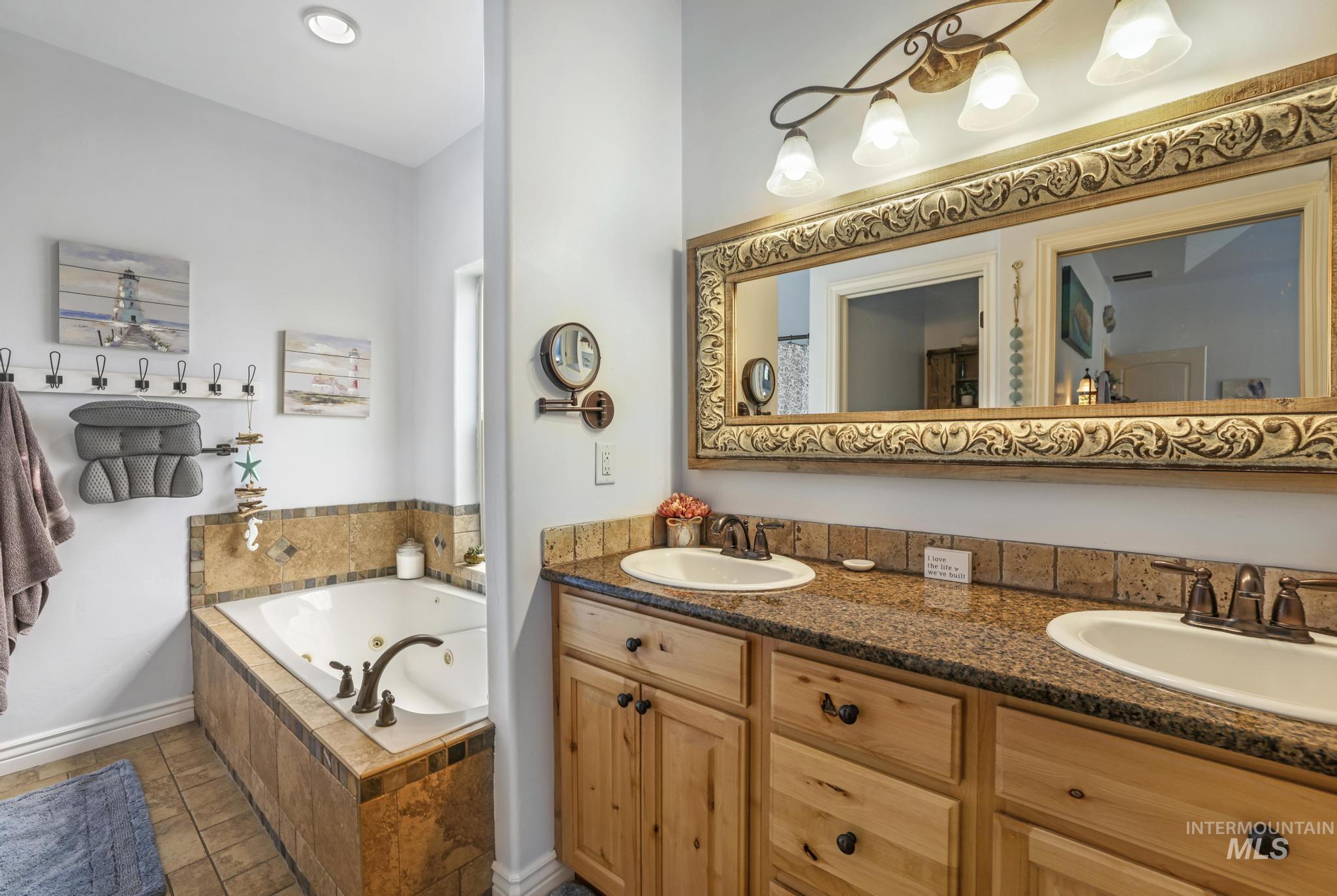 1601 N McKinley, Jerome, Idaho 83338, 4 Bedrooms, 2.5 Bathrooms, Residential For Sale, Price $479,900,MLS 98973917