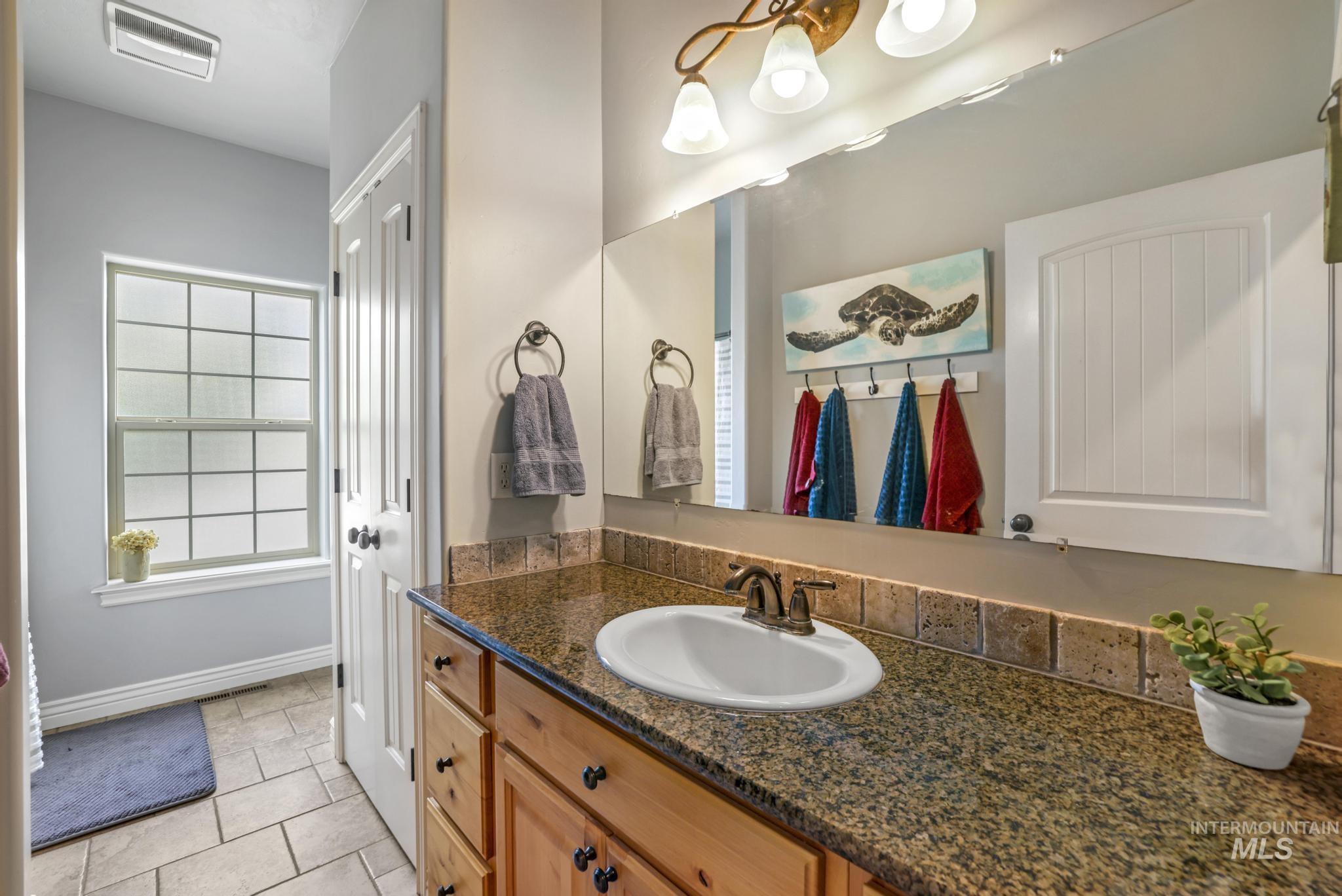 1601 N McKinley, Jerome, Idaho 83338, 4 Bedrooms, 2.5 Bathrooms, Residential For Sale, Price $479,900,MLS 98973917