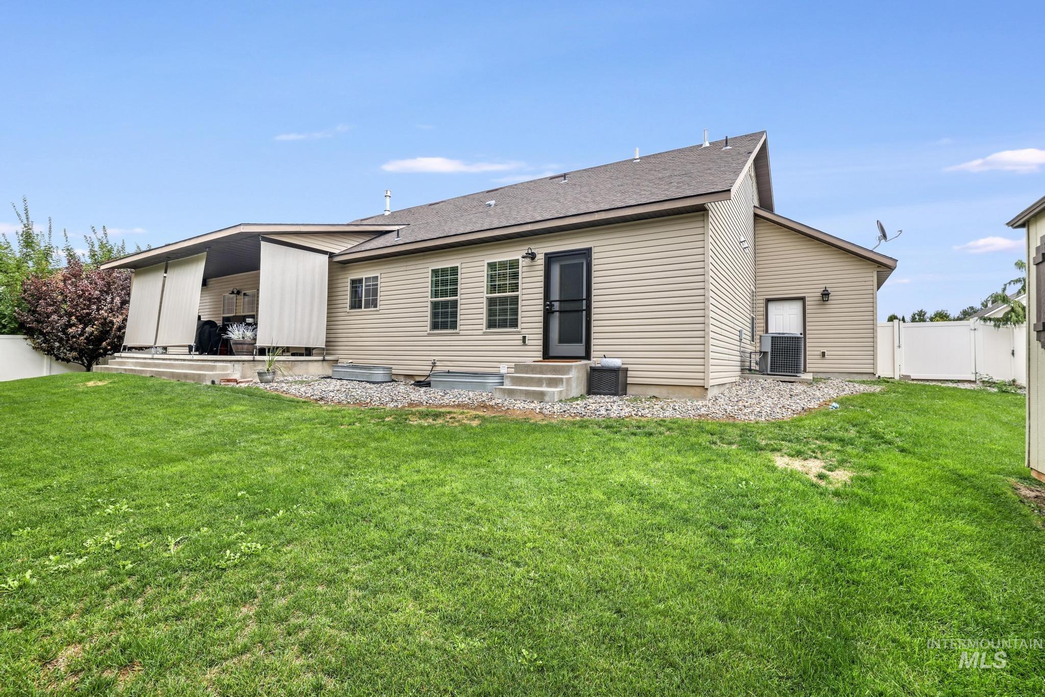 1601 N McKinley, Jerome, Idaho 83338, 4 Bedrooms, 2.5 Bathrooms, Residential For Sale, Price $479,900,MLS 98973917