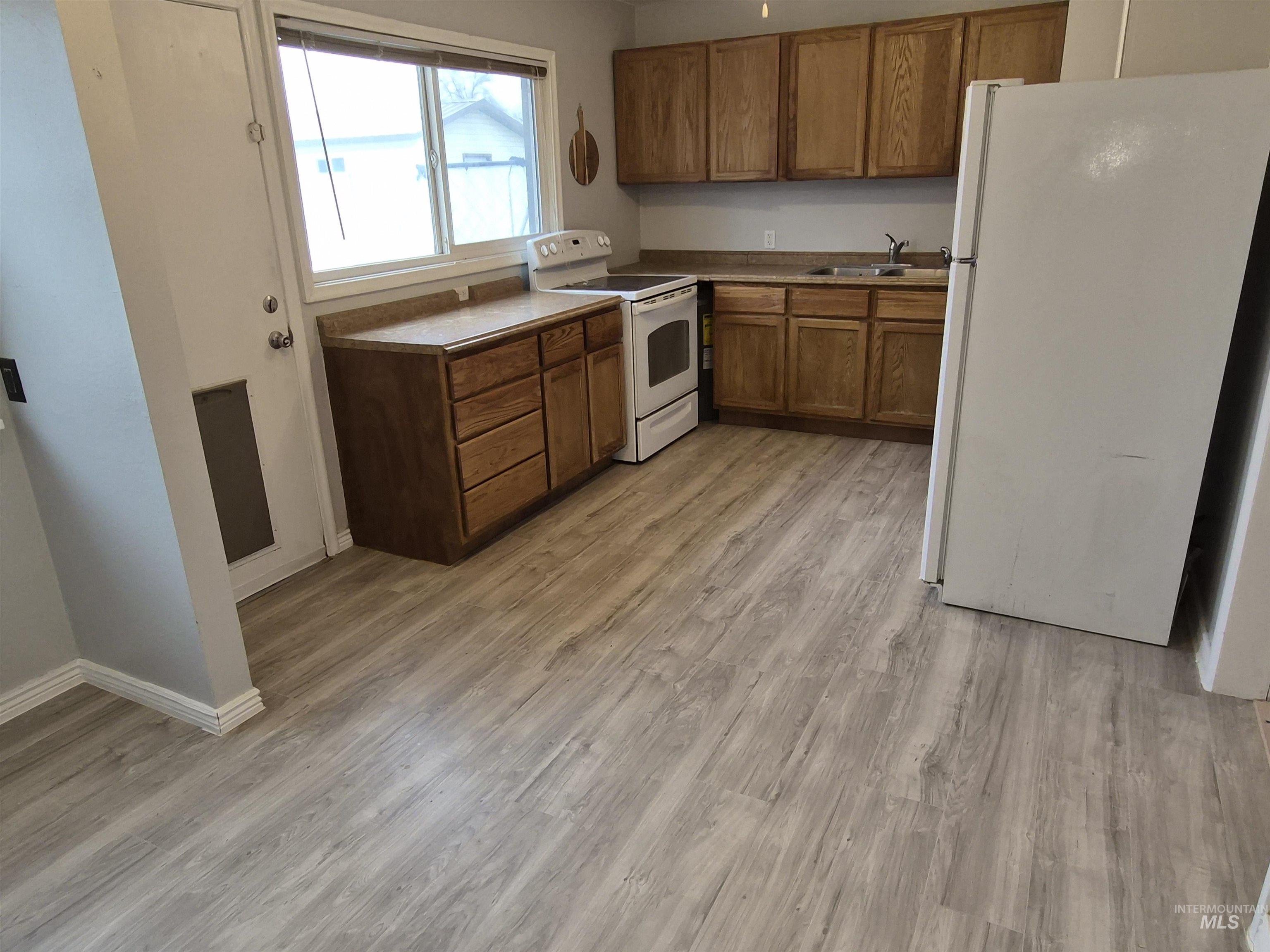 1030 Everett Ave, Pocatello, Idaho 83201, 3 Bedrooms, 1 Bathroom, Residential For Sale, Price $250,000,MLS 98973919