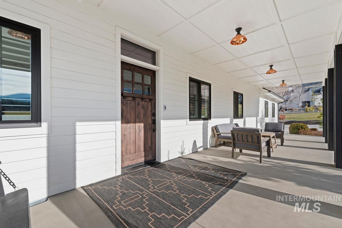 994 Walker Trail, Emmett, Idaho 83617, 5 Bedrooms, 4 Bathrooms, Residential For Sale, Price $1,995,000,MLS 98973920