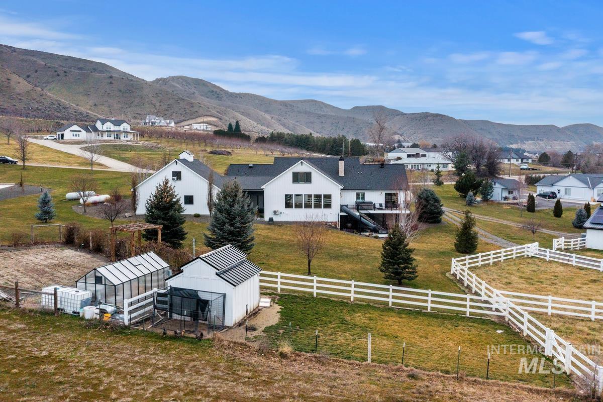 994 Walker Trail, Emmett, Idaho 83617, 5 Bedrooms, 4 Bathrooms, Residential For Sale, Price $1,995,000,MLS 98973920