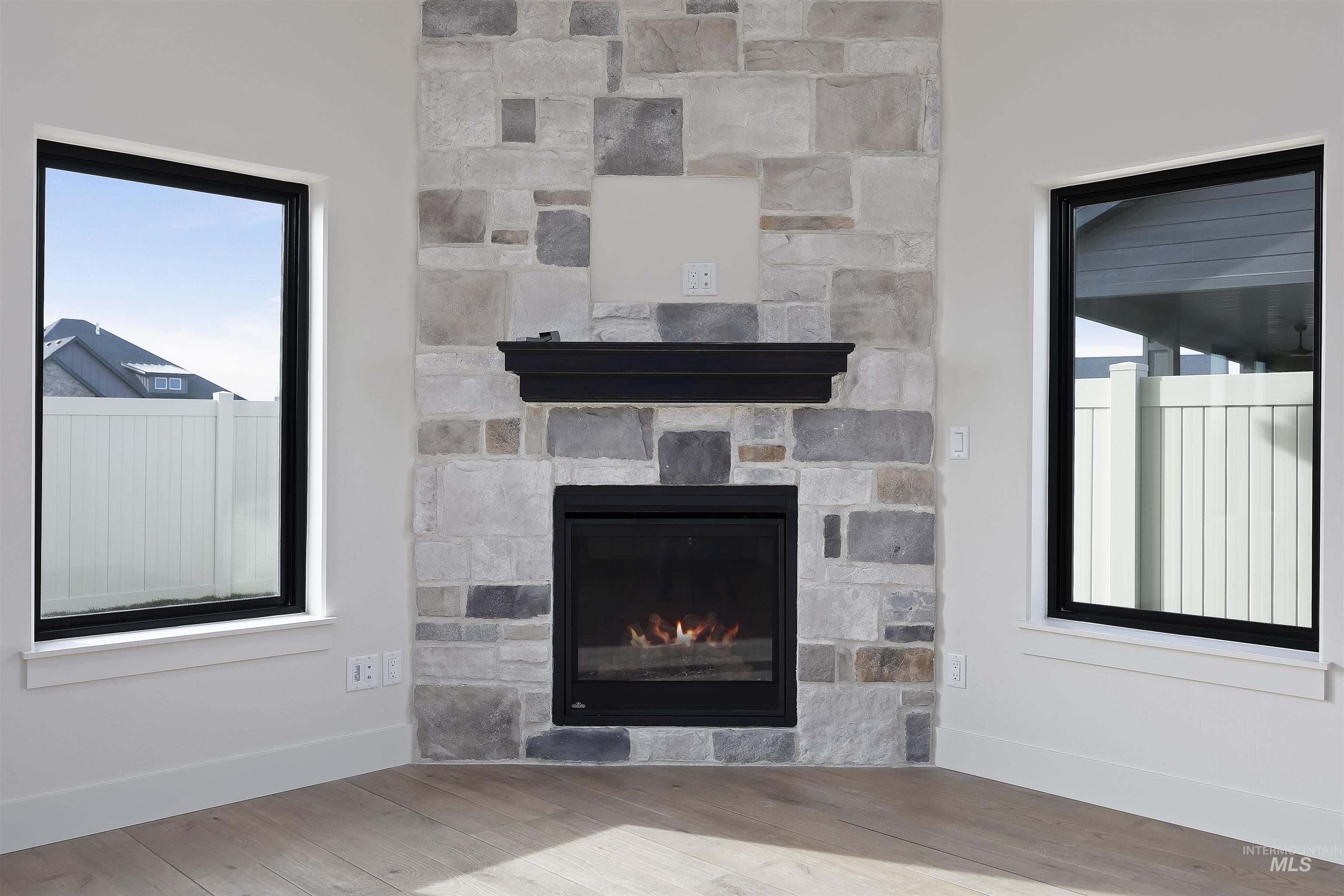 645 Canyon Crest Drive W, Twin Falls, Idaho 83301, 5 Bedrooms, 3.5 Bathrooms, Residential For Sale, Price $735,000,MLS 98973924