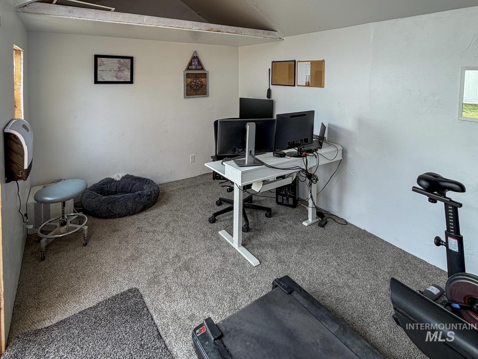 422 Parish Ct., Burley, Idaho 83318, 3 Bedrooms, 2 Bathrooms, Residential For Sale, Price $295,000,MLS 98973925