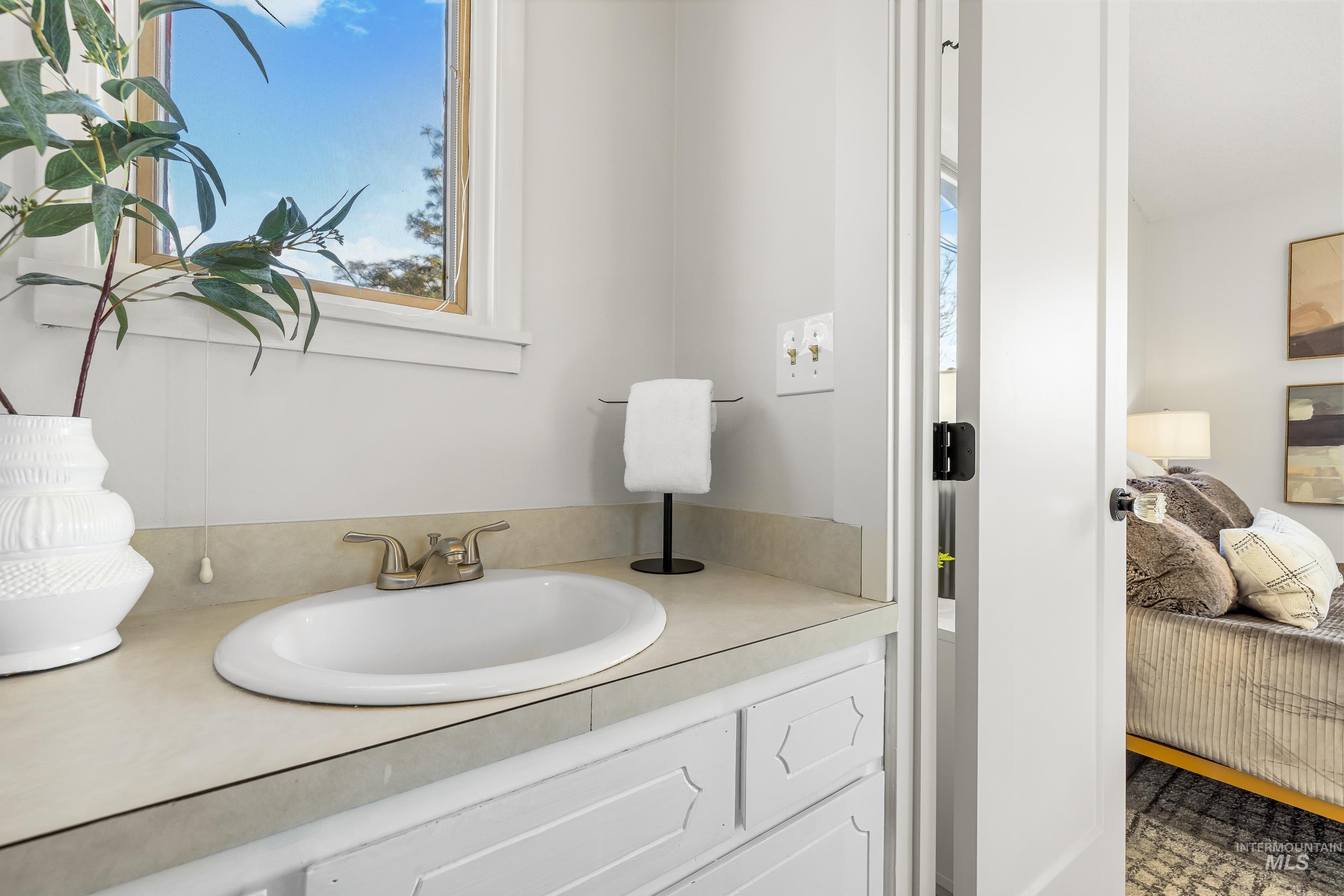 5000 N Collister Dr, Boise, Idaho 83703, 4 Bedrooms, 2.5 Bathrooms, Residential For Sale, Price $579,000,MLS 98973927