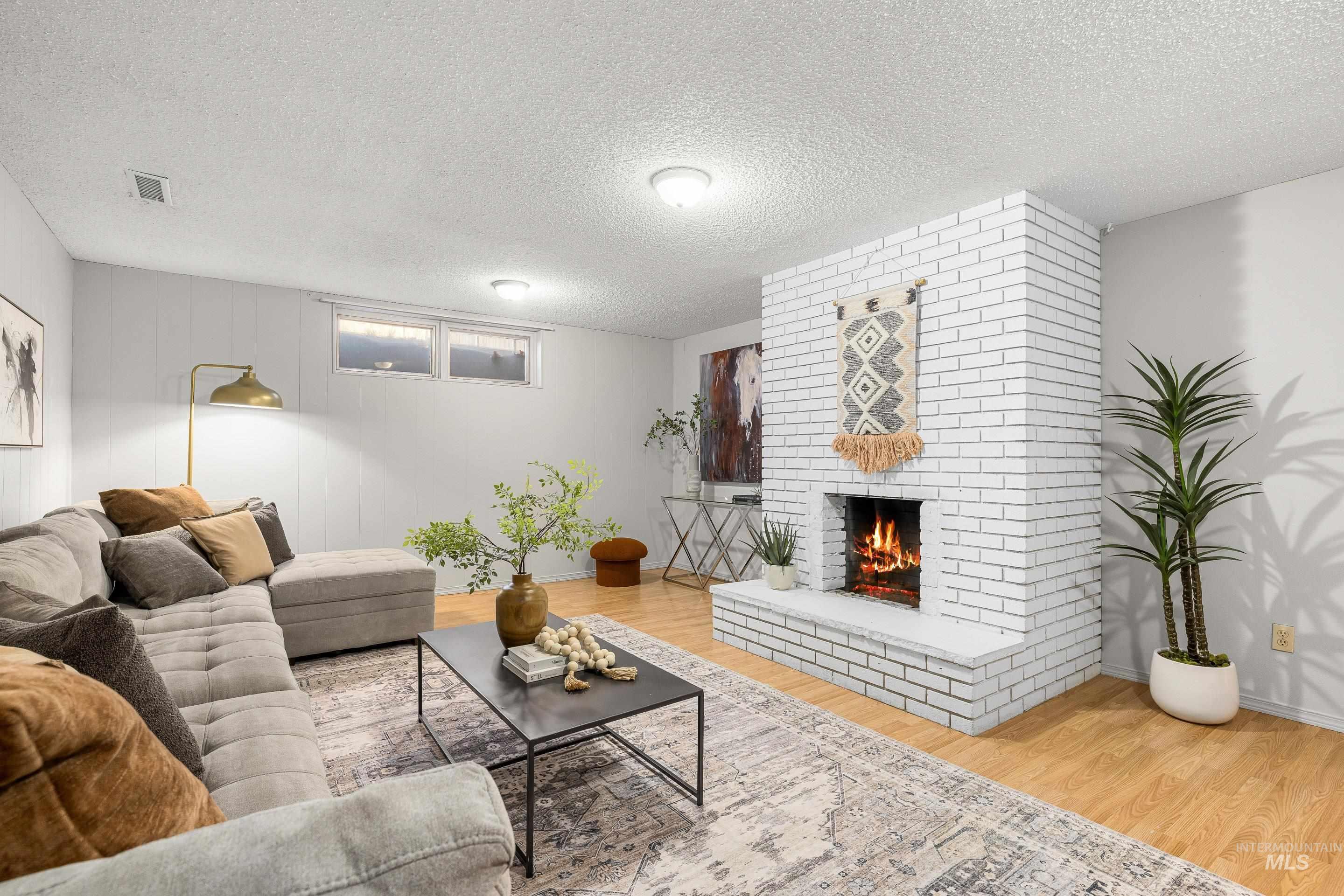 5000 N Collister Dr, Boise, Idaho 83703, 4 Bedrooms, 2.5 Bathrooms, Residential For Sale, Price $579,000,MLS 98973927