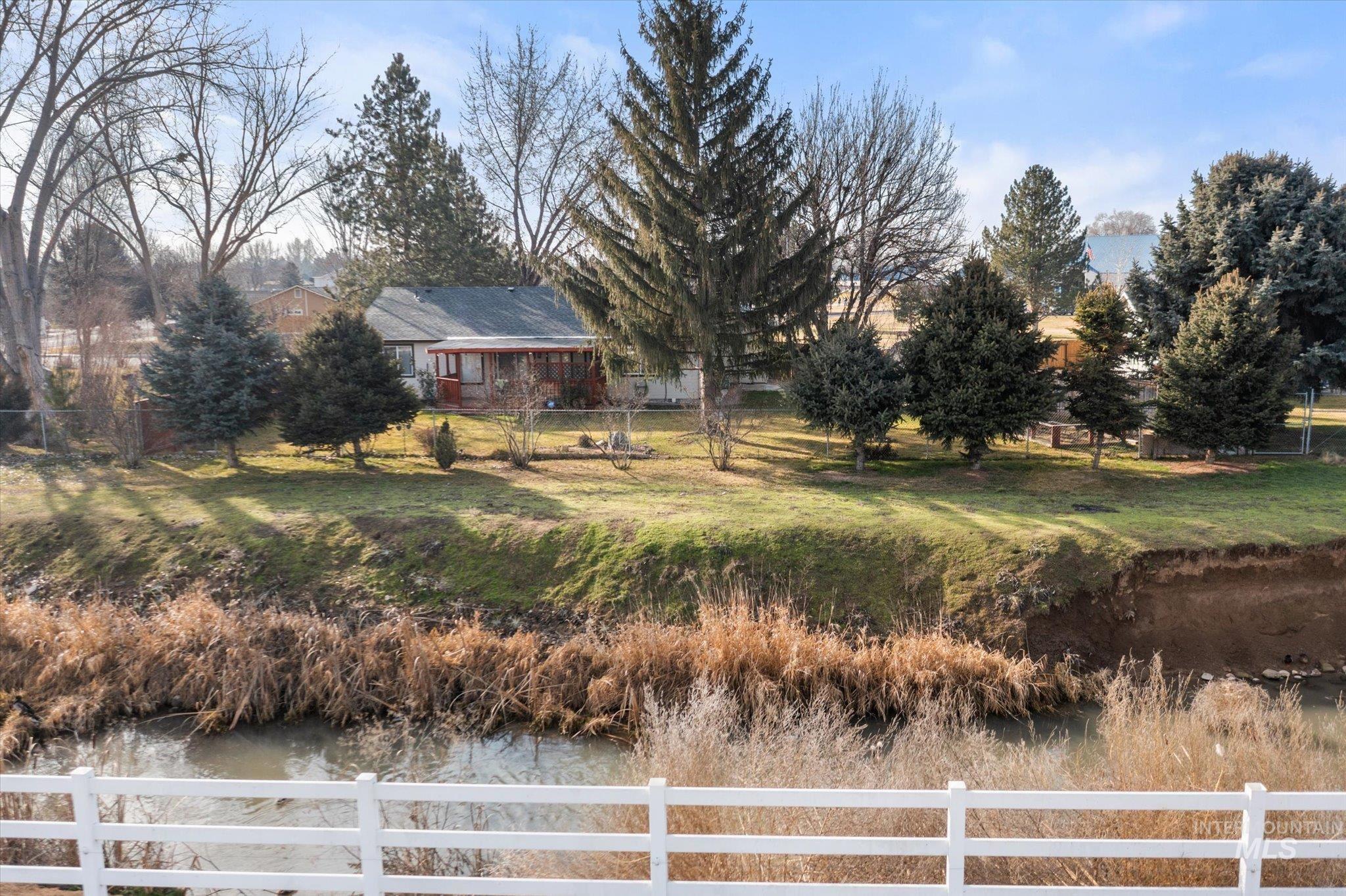 2700 E Iowa Ave, Nampa, Idaho 83686-7184, 3 Bedrooms, 2 Bathrooms, Residential For Sale, Price $359,000,MLS 98973929