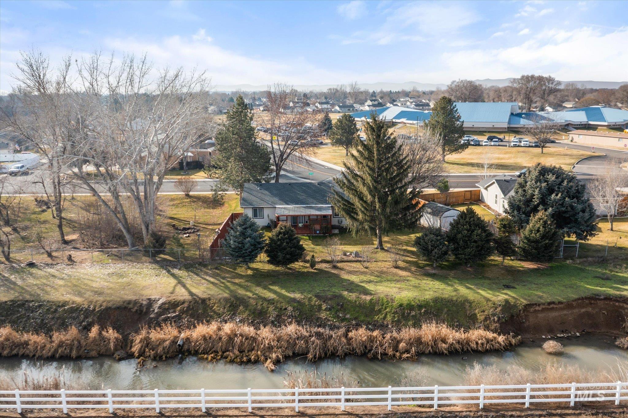 2700 E Iowa Ave, Nampa, Idaho 83686-7184, 3 Bedrooms, 2 Bathrooms, Residential For Sale, Price $359,000,MLS 98973929