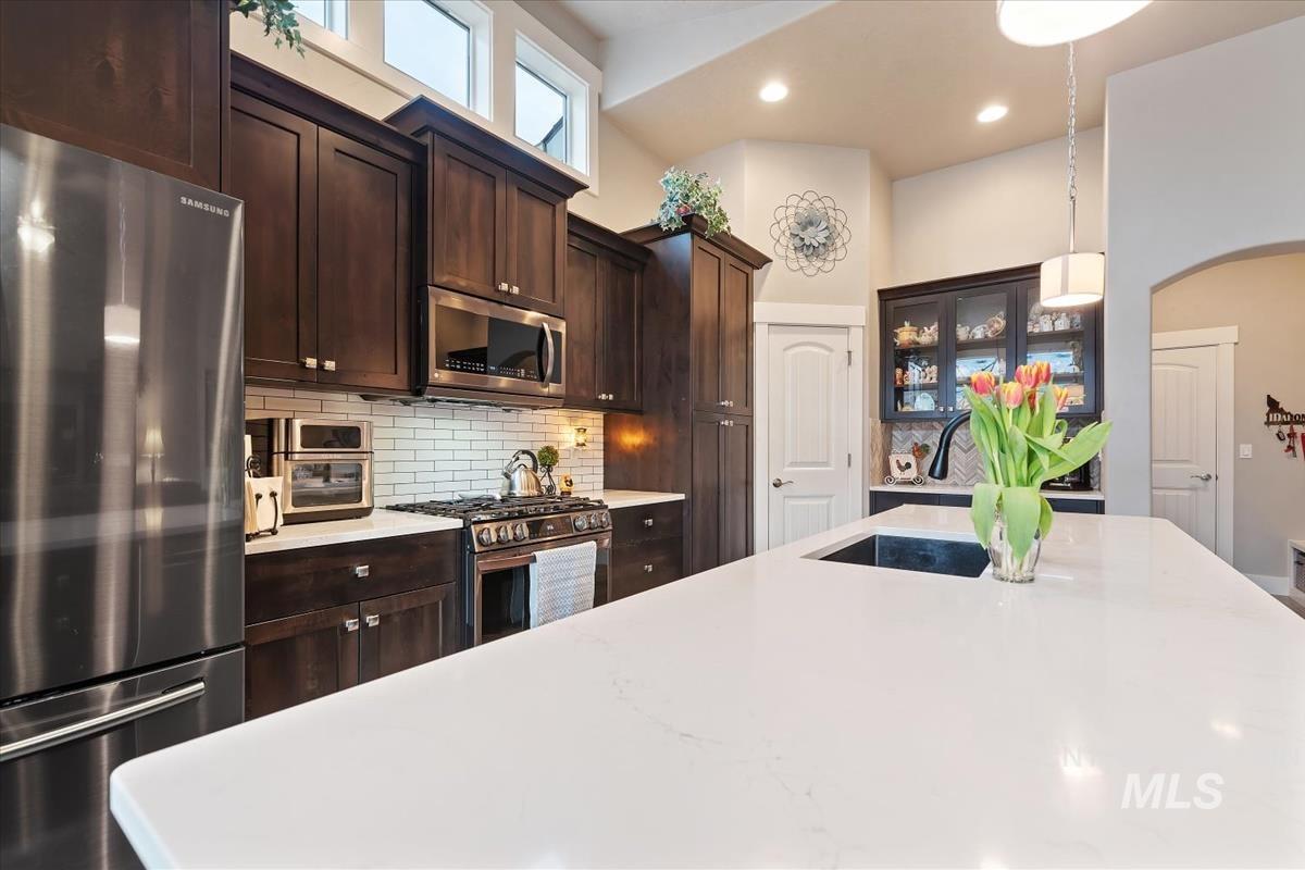 1447 W Arch Rock St, Meridian, Idaho 83646, 3 Bedrooms, 2 Bathrooms, Residential For Sale, Price $488,850,MLS 98973930