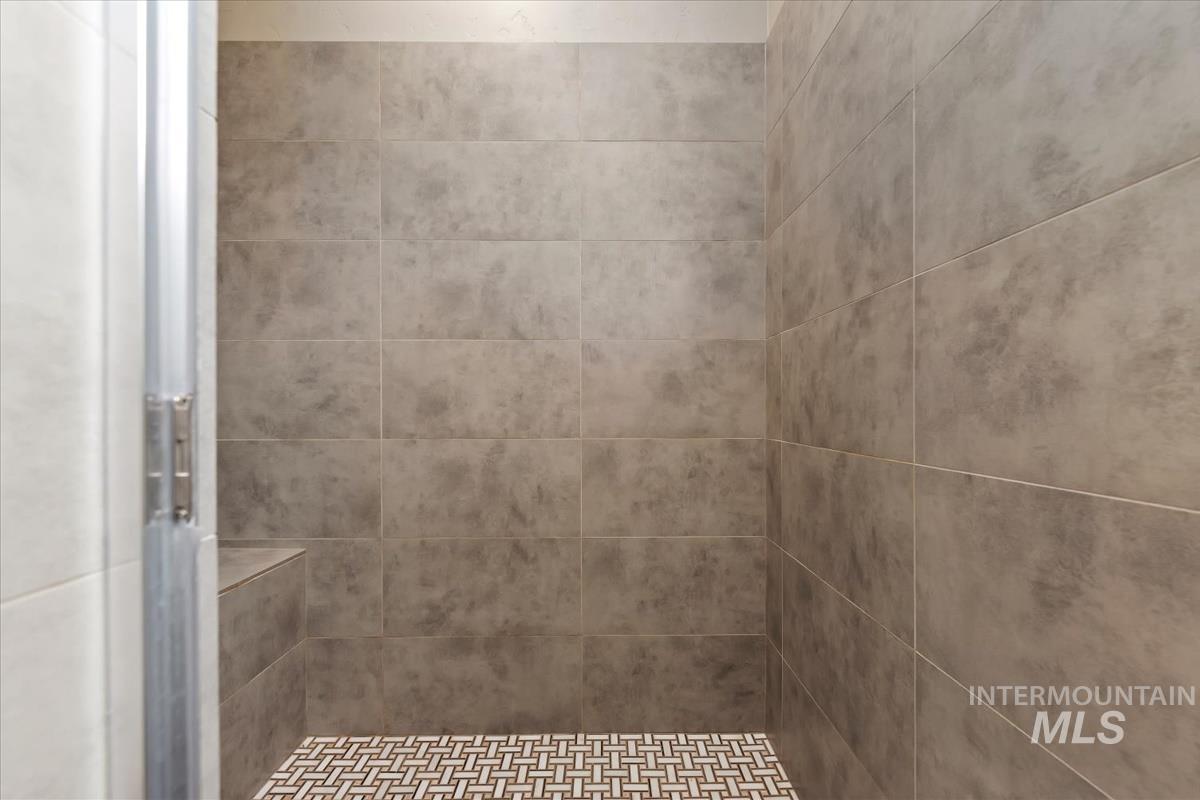 1447 W Arch Rock St, Meridian, Idaho 83646, 3 Bedrooms, 2 Bathrooms, Residential For Sale, Price $488,850,MLS 98973930