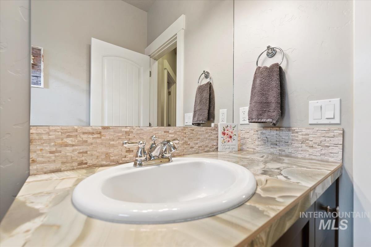 1447 W Arch Rock St, Meridian, Idaho 83646, 3 Bedrooms, 2 Bathrooms, Residential For Sale, Price $488,850,MLS 98973930