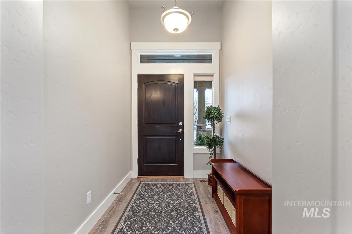 1447 W Arch Rock St, Meridian, Idaho 83646, 3 Bedrooms, 2 Bathrooms, Residential For Sale, Price $488,850,MLS 98973930