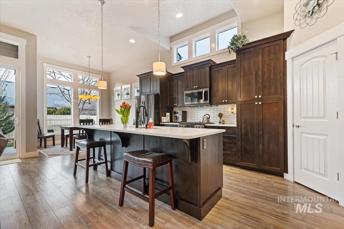 1447 W Arch Rock St, Meridian, Idaho 83646, 3 Bedrooms, 2 Bathrooms, Residential For Sale, Price $488,850,MLS 98973930