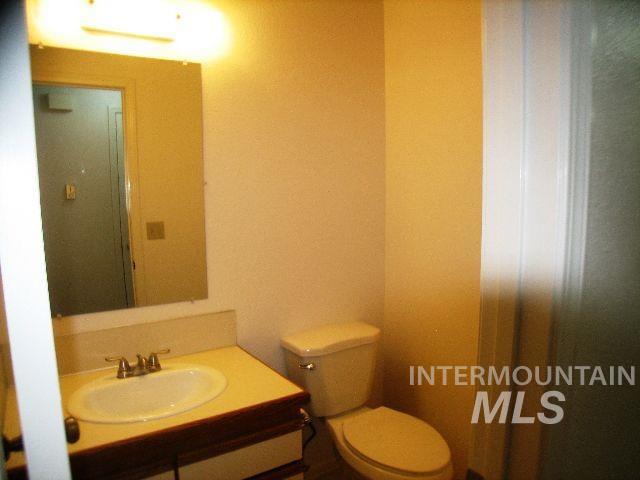 1484 E Carter Lane, Boise, Idaho 83706-5389, 2 Bedrooms, 1.5 Bathrooms, Residential For Sale, Price $319,900,MLS 98973934