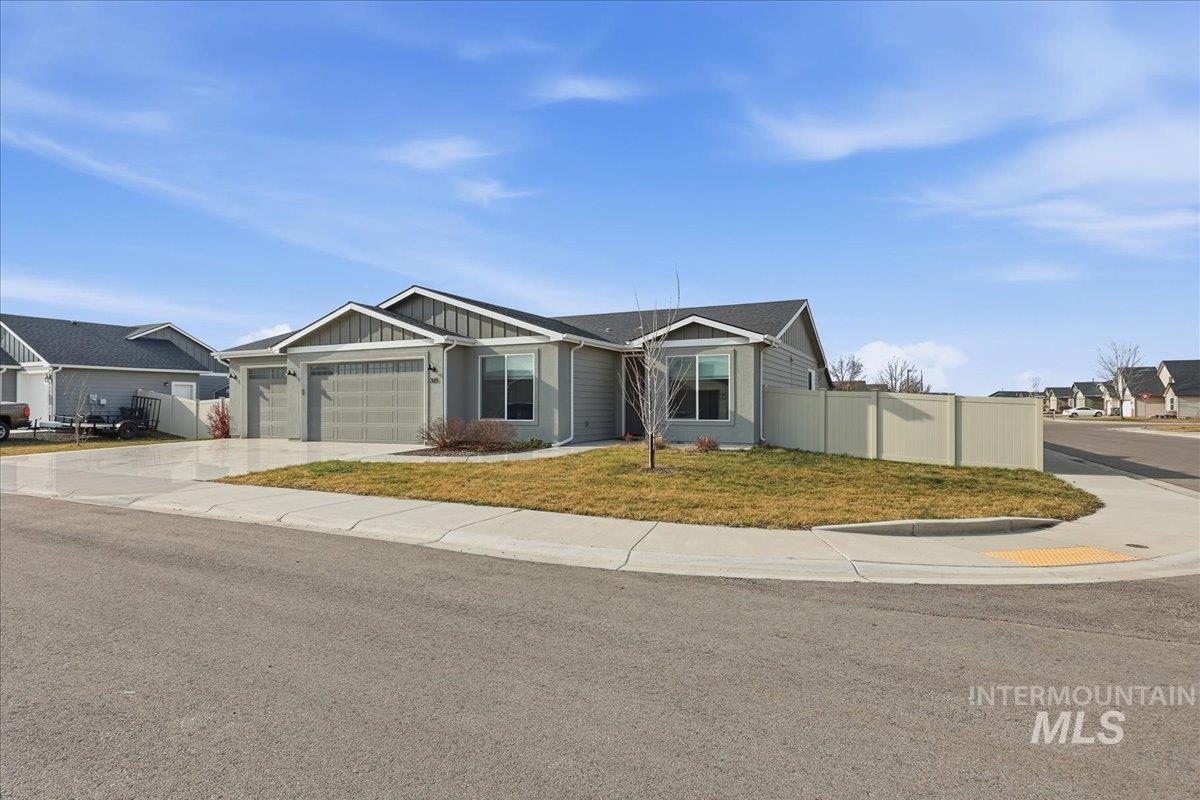 305 Tiffany Rose Way, Wilder, Idaho 83676, 4 Bedrooms, 2 Bathrooms, Residential For Sale, Price $419,990, 98973935