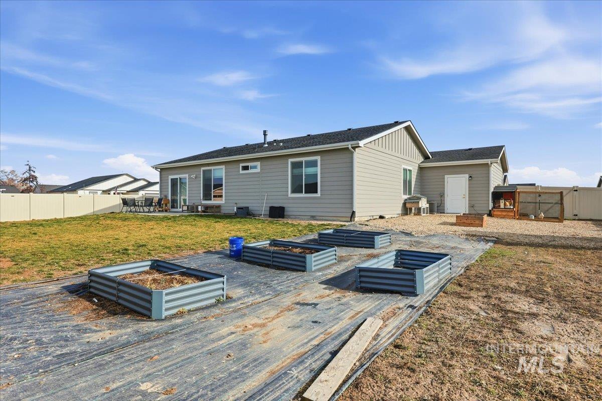 305 Tiffany Rose Way, Wilder, Idaho 83676, 4 Bedrooms, 2 Bathrooms, Residential For Sale, Price $419,990, 98973935