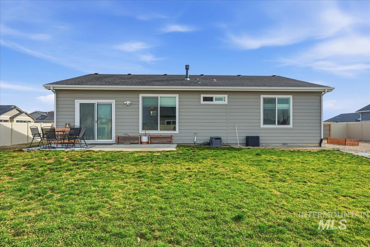 305 Tiffany Rose Way, Wilder, Idaho 83676, 4 Bedrooms, 2 Bathrooms, Residential For Sale, Price $419,990, 98973935