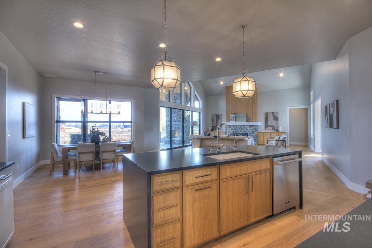 555 Century Ave, Middleton, Idaho 83644, 4 Bedrooms, 3.5 Bathrooms, Residential For Sale, Price $1,530,000,MLS 98973936