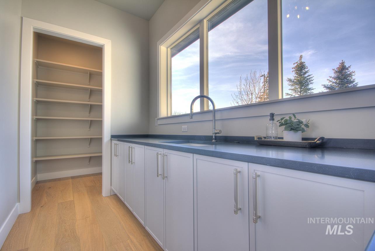 555 Century Ave, Middleton, Idaho 83644, 4 Bedrooms, 3.5 Bathrooms, Residential For Sale, Price $1,530,000,MLS 98973936