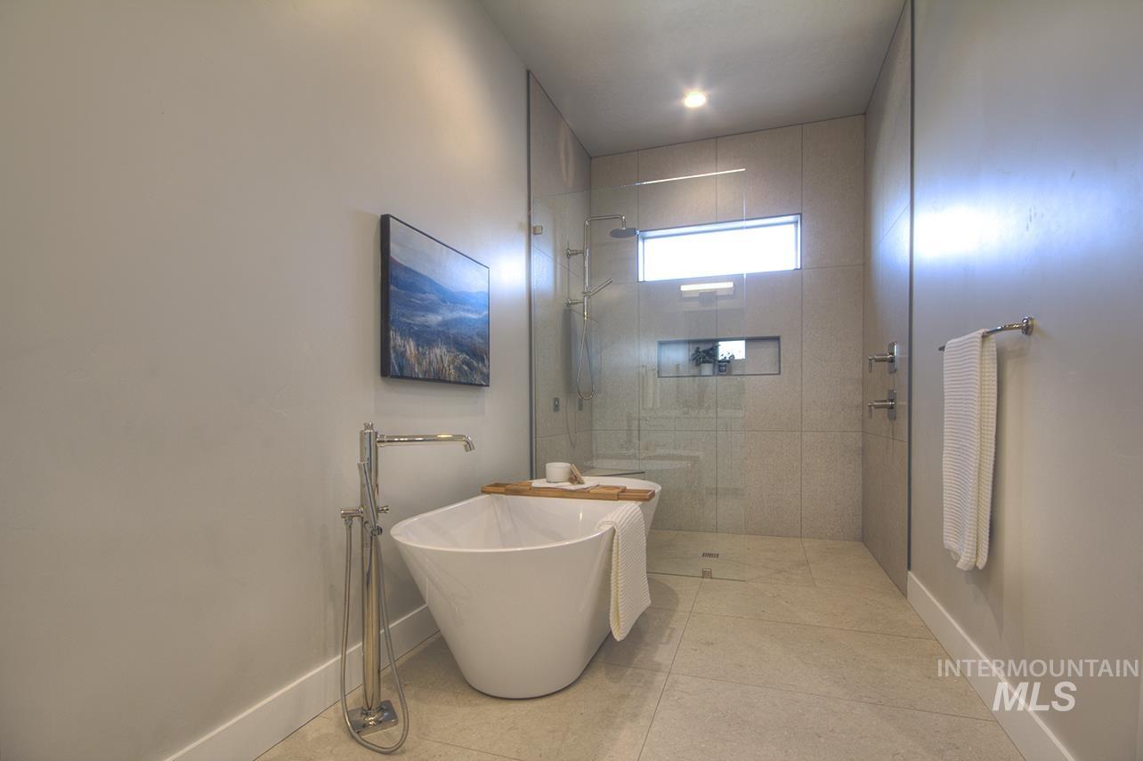 555 Century Ave, Middleton, Idaho 83644, 4 Bedrooms, 3.5 Bathrooms, Residential For Sale, Price $1,530,000,MLS 98973936