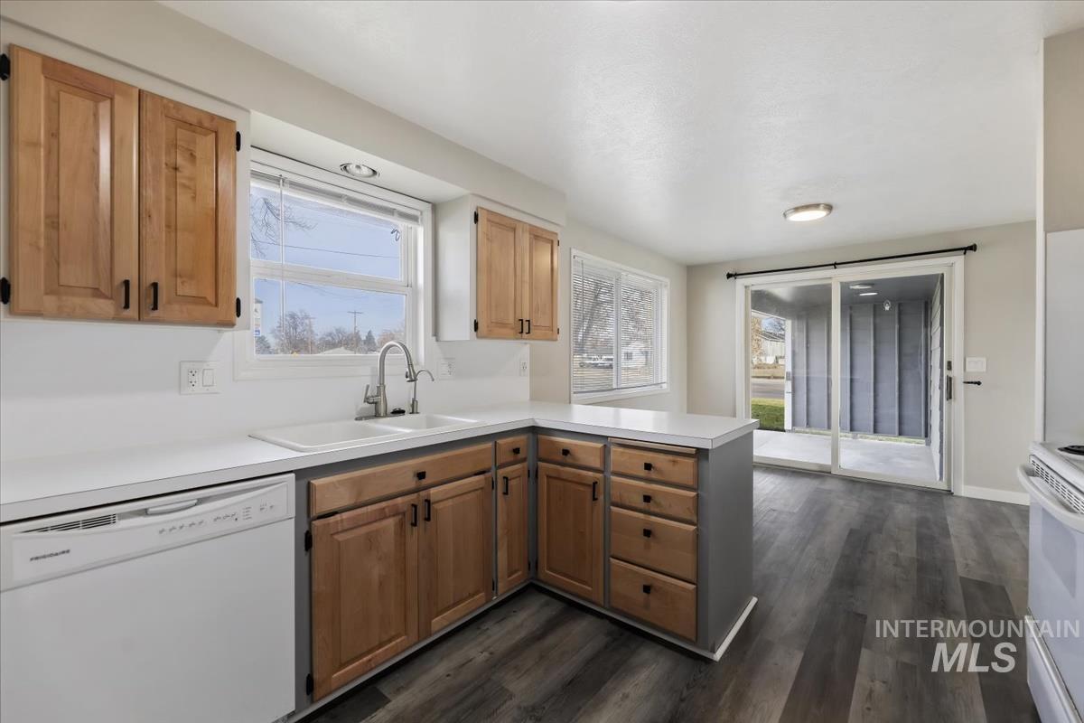 815 Ayers Ave, Fruitland, Idaho 83619, 3 Bedrooms, 1 Bathroom, Residential For Sale, Price $299,900,MLS 98973938