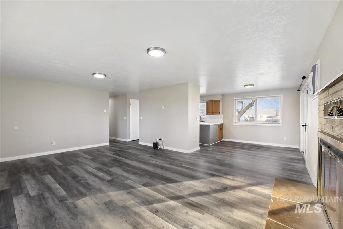 815 Ayers Ave, Fruitland, Idaho 83619, 3 Bedrooms, 1 Bathroom, Residential For Sale, Price $299,900,MLS 98973938