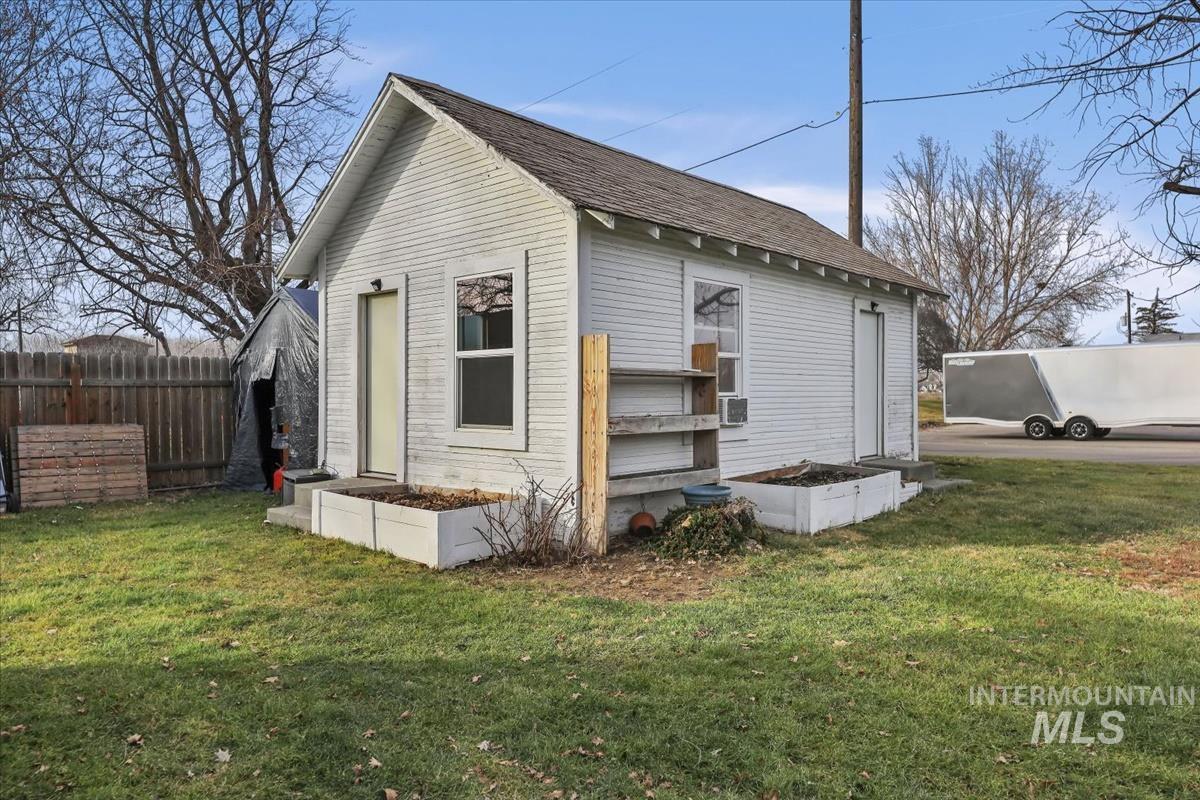 815 Ayers Ave, Fruitland, Idaho 83619, 3 Bedrooms, 1 Bathroom, Residential For Sale, Price $299,900,MLS 98973938