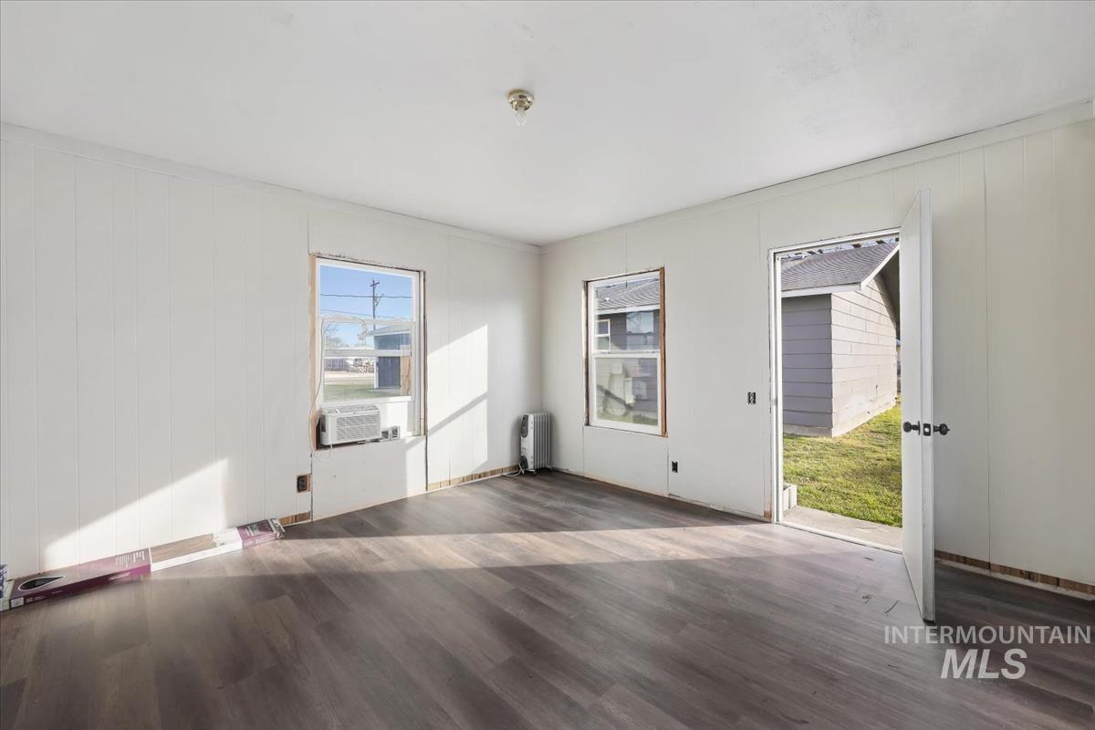 815 Ayers Ave, Fruitland, Idaho 83619, 3 Bedrooms, 1 Bathroom, Residential For Sale, Price $299,900,MLS 98973938