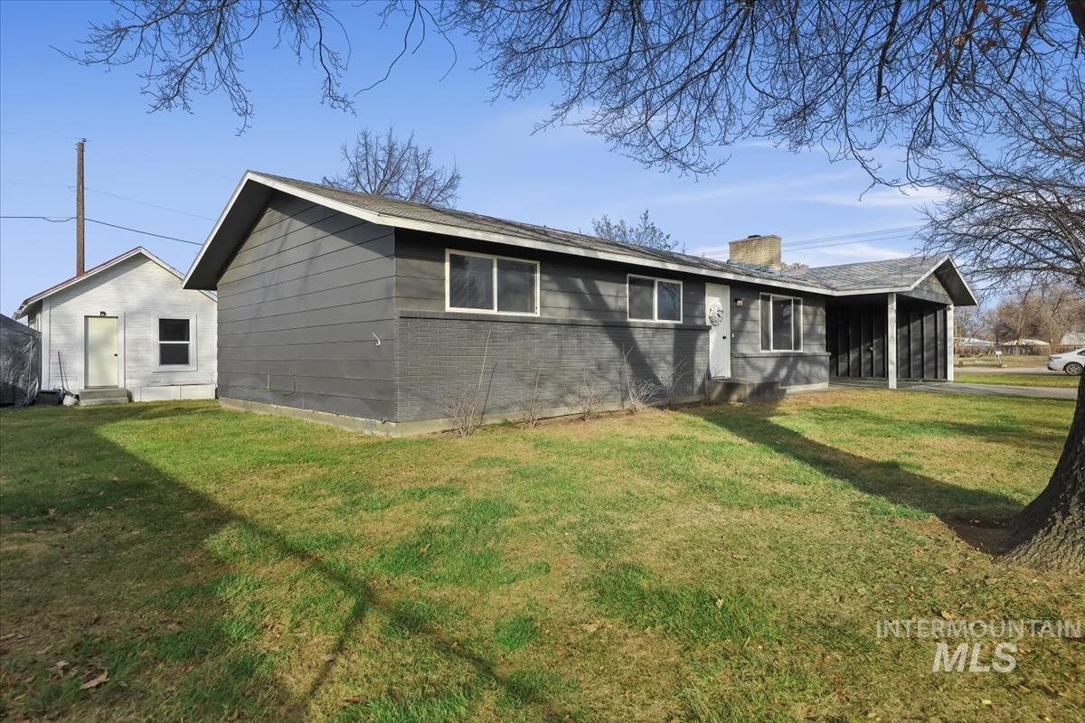 815 Ayers Ave, Fruitland, Idaho 83619, 3 Bedrooms, 1 Bathroom, Residential For Sale, Price $299,900,MLS 98973938