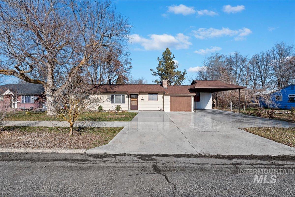 916 E Liberty Street, Weiser, Idaho 83672, 2 Bedrooms, 1 Bathroom, Residential For Sale, Price $249,999,MLS 98973940