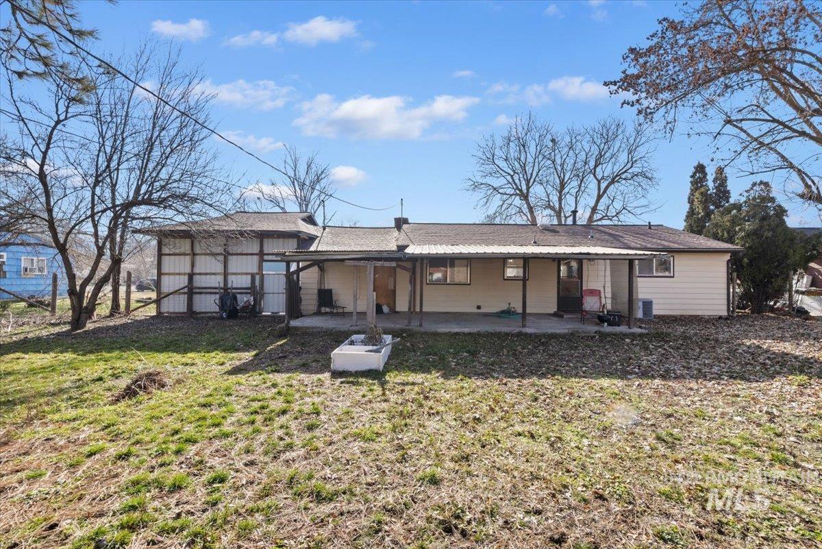 916 E Liberty Street, Weiser, Idaho 83672, 2 Bedrooms, 1 Bathroom, Residential For Sale, Price $249,999,MLS 98973940