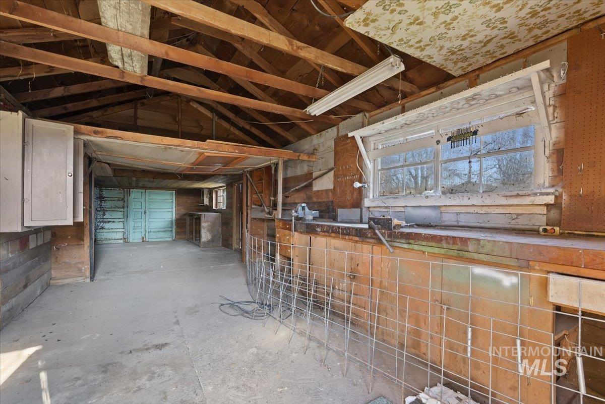 916 E Liberty Street, Weiser, Idaho 83672, 2 Bedrooms, 1 Bathroom, Residential For Sale, Price $249,999,MLS 98973940