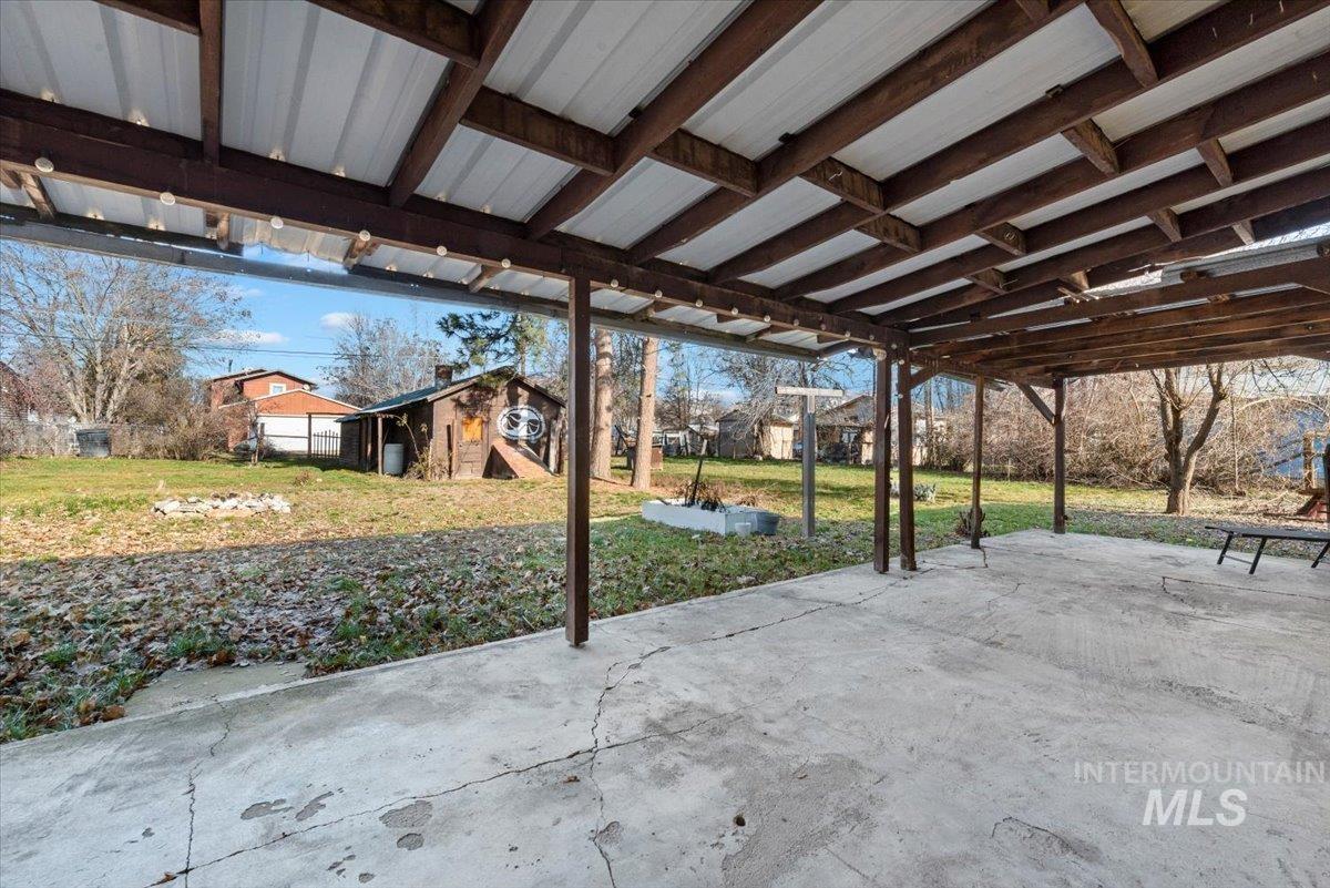 916 E Liberty Street, Weiser, Idaho 83672, 2 Bedrooms, 1 Bathroom, Residential For Sale, Price $249,999,MLS 98973940