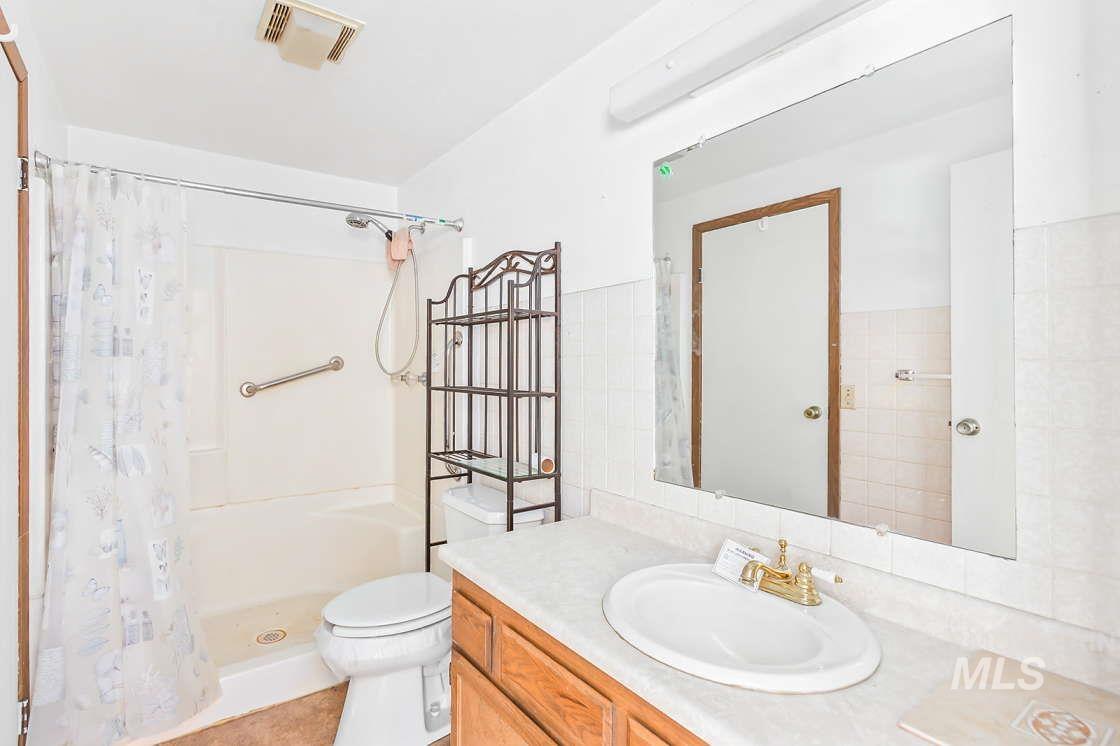 255 Three Bear Road, Kendrick, Idaho 83537, 4 Bedrooms, 3 Bathrooms, Residential For Sale, Price $296,000,MLS 98973941