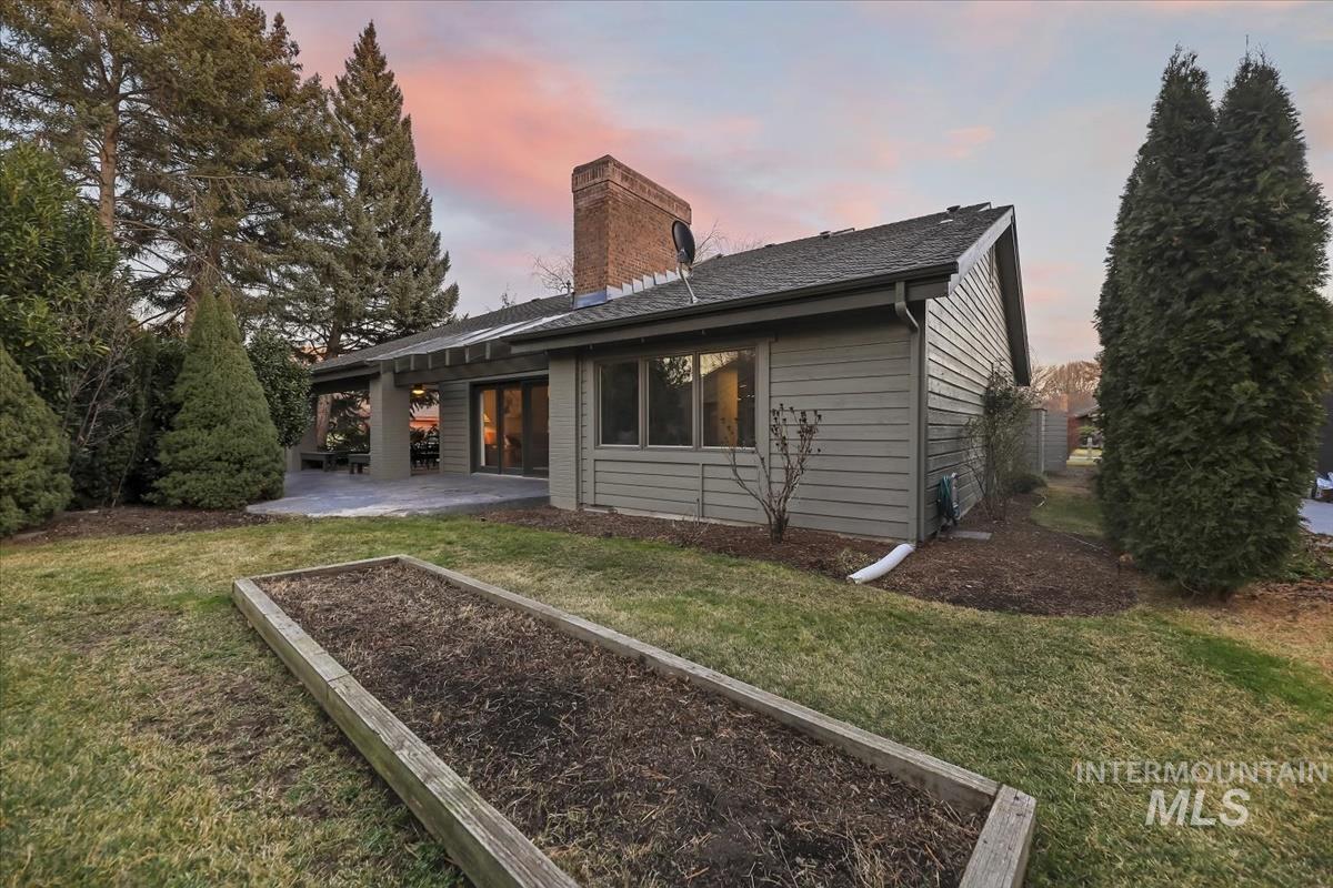 1945 S Creekside Ln, Boise, Idaho 83706, 3 Bedrooms, 2 Bathrooms, Residential For Sale, Price $1,050,000,MLS 98973942