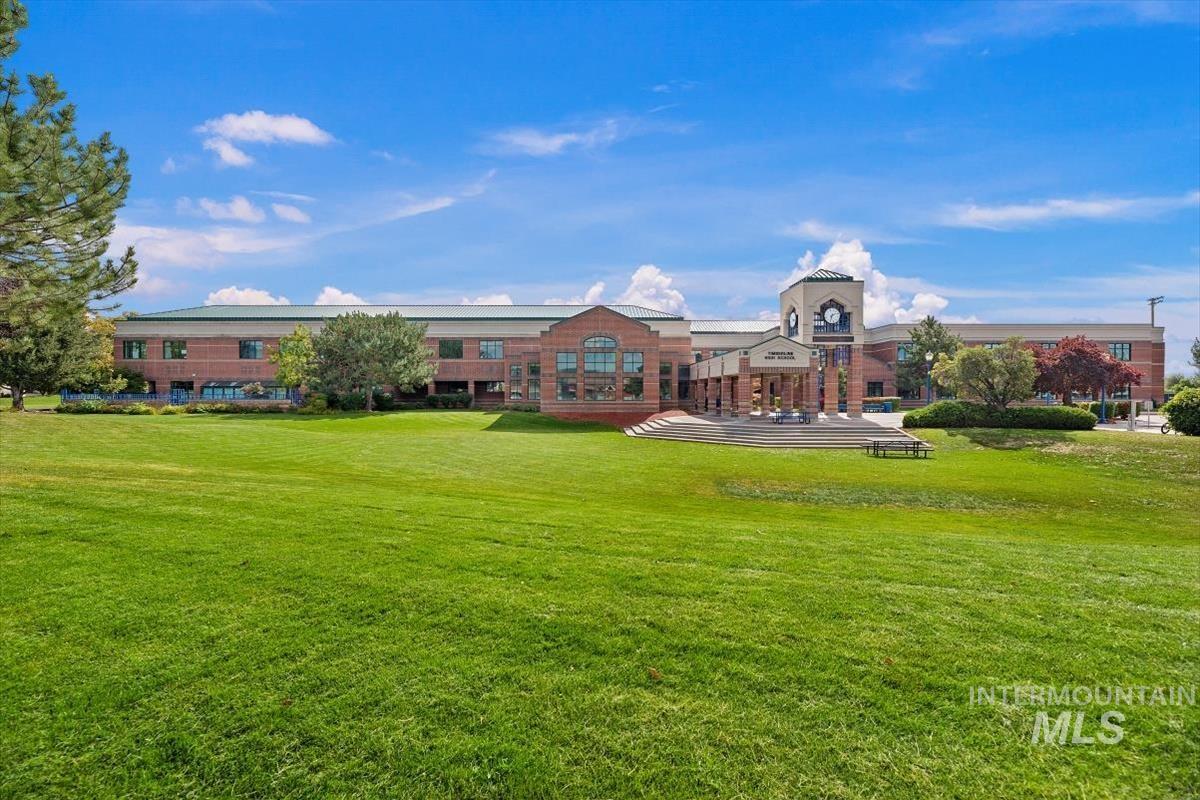 1945 S Creekside Ln, Boise, Idaho 83706, 3 Bedrooms, 2 Bathrooms, Residential For Sale, Price $1,050,000,MLS 98973942