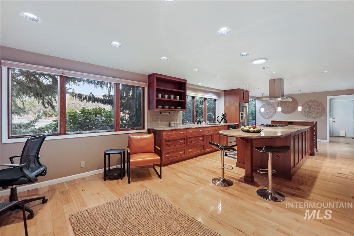 1945 S Creekside Ln, Boise, Idaho 83706, 3 Bedrooms, 2 Bathrooms, Residential For Sale, Price $1,050,000,MLS 98973942