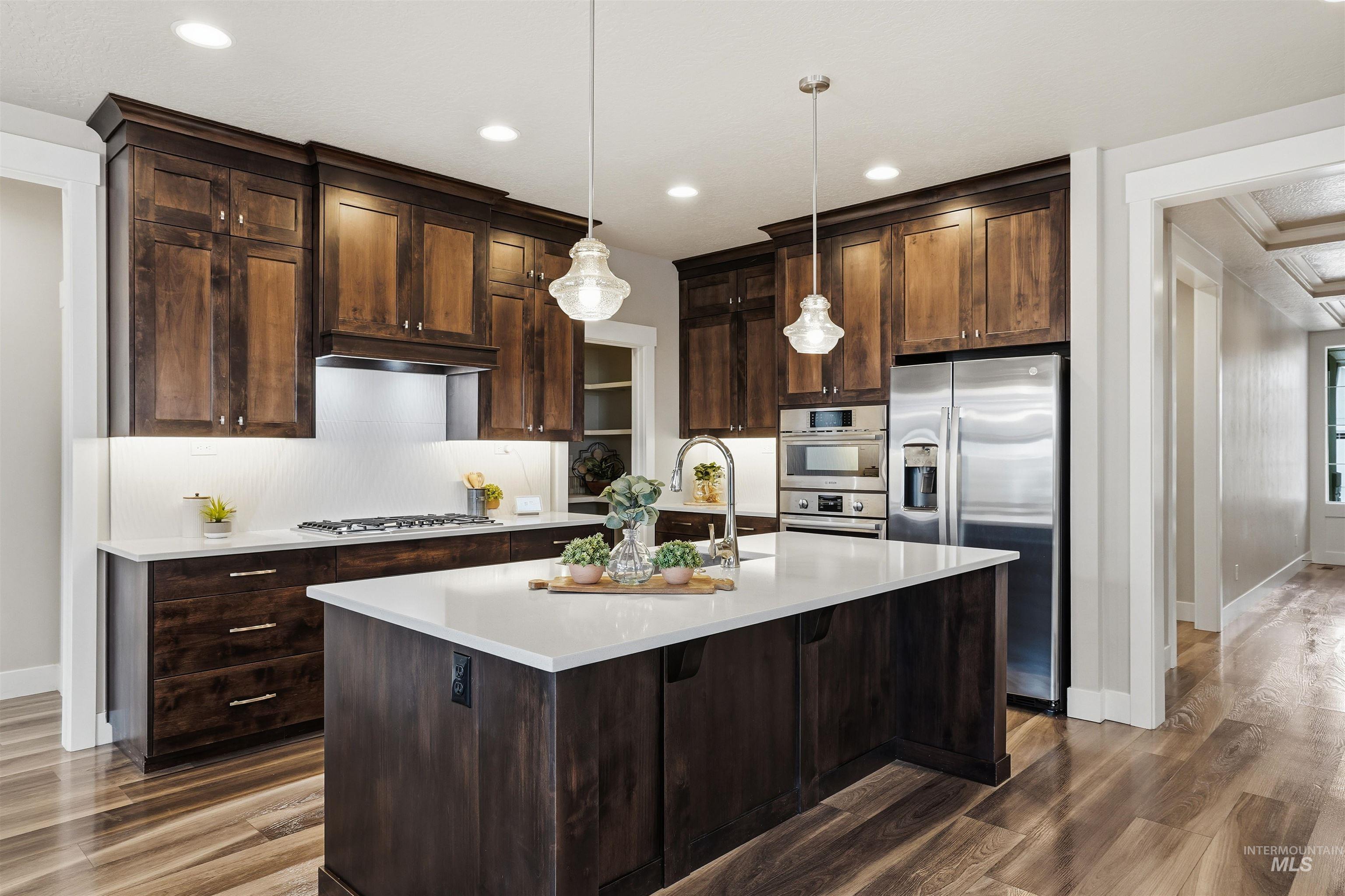 8087 Tandy Cove St, Middleton, Idaho 83644-6170, 3 Bedrooms, 2 Bathrooms, Residential For Sale, Price $549,990,MLS 98973943